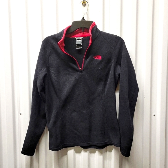 The North Face Tops - NORTHFACE LIGHTWEIGHT SWEATER SWEATSHIRT SUPER SOFT AND COZY MED.